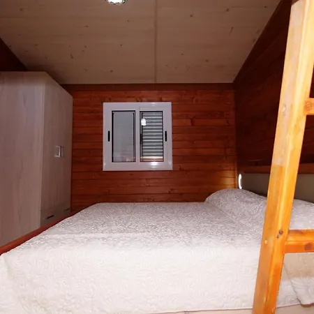 Resort Bujtina E Muriqit Zogaji