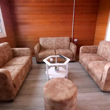 Bujtina E Muriqit Resort *