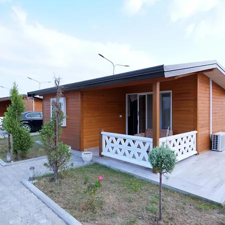 Resort Bujtina E Muriqit Zogaji