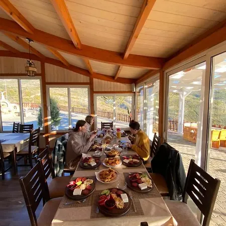 Bujtina E Muriqit Resort Zogaji