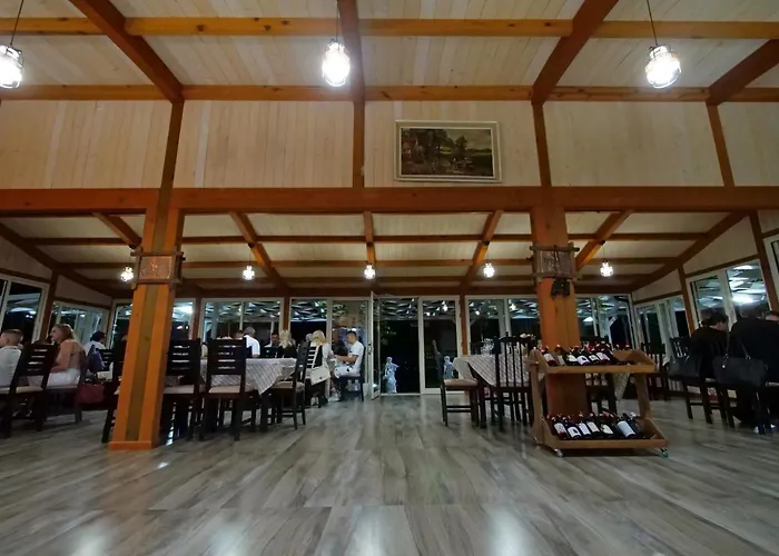 Bujtina E Muriqit Resort Zogaji