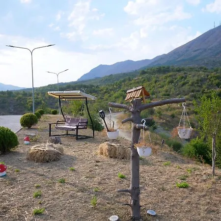 Bujtina E Muriqit Resort Zogaj (Shkoder)