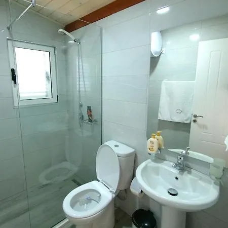 منتجع Bujtina E Muriqit