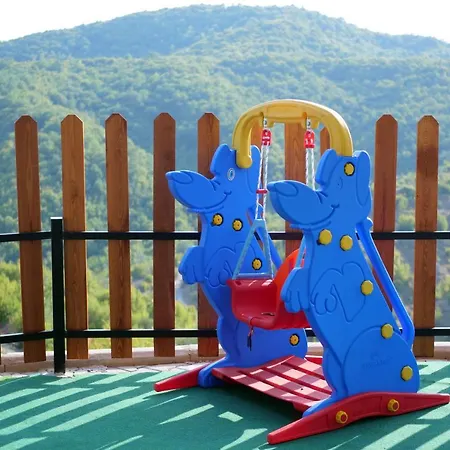 Bujtina E Muriqit Rezort