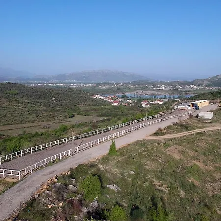 Bujtina E Muriqit Rezort Zogaji